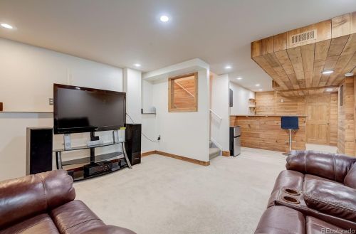 9765 Hannibal Ct, Denver CO 80022-9263 exterior