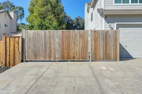 2862 Aquamarine Cir, Rescue CA  95672-9339 exterior