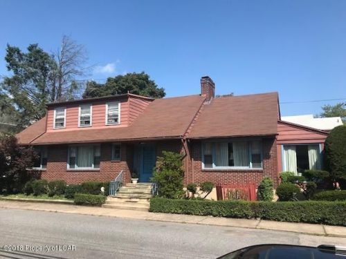 125 3rd St, Hazle Township, PA 18201-5161
