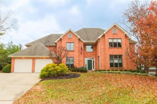 3709 Fawnrun Dr, Cincinnati, OH 45241-3837