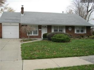 730 Hemlock Dr, Cleveland, OH 44132-2124