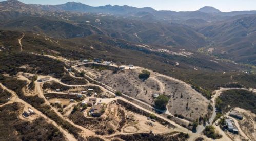 15863 Sequan Truck Trl, Alpine CA  91901-3501 exterior