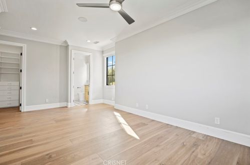 25682 Oak Meadow Dr, Santa Clarita CA  91381-0762 exterior