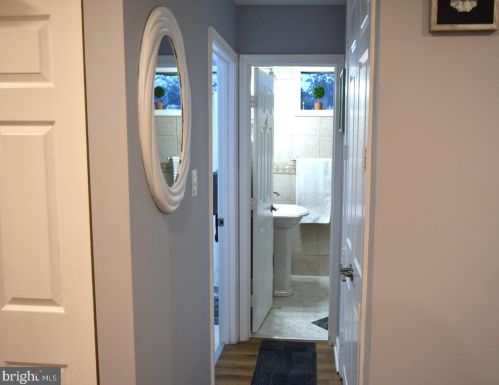 6305 Pioneer Dr, Springfield VA  22150-1623 exterior