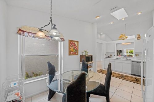 7617 Is Breeze Ter, Boynton Beach FL  33437-5403 exterior