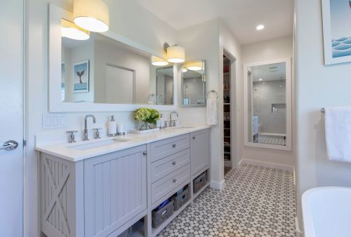 1539 Cliff Dr, Santa Barbara CA  93109-1733 exterior