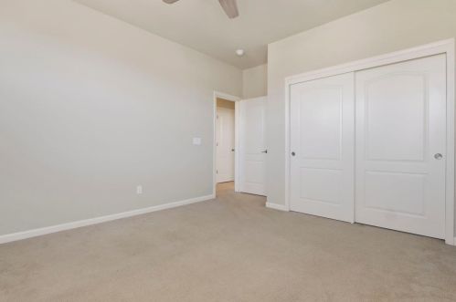 2044 Sugarbowl Way, Lodi CA  95242-4752 exterior