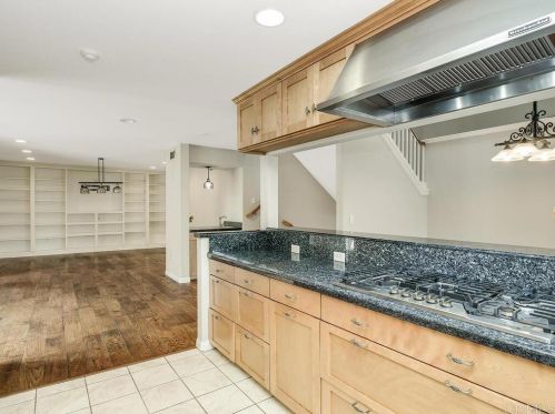 5289 Alamosa Park Dr, Oceanside CA  92057-6313 exterior