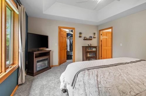 2722 Teresa Dr, Green Bay WI  54311-5586 exterior