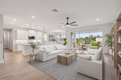 24890 Valdez Ct, Bonita Springs, FL 34135-6413