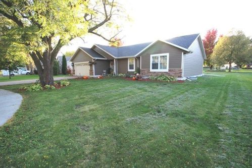 124 4th St, Badger, IA 50516-7728