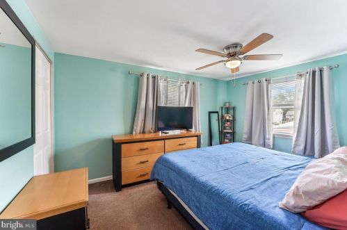 14 Tara Dr, New Castle DE  19720-4068 exterior