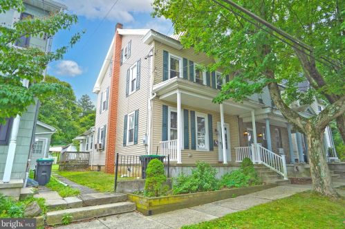408 Warren St, Molino, PA 17961-1834