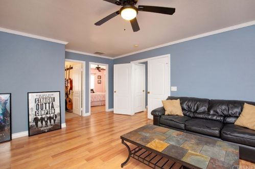 42320 Aaron Ct, Lancaster CA 93536-1266 exterior