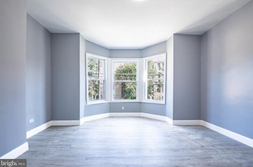 6526 Chew Ave, Philadelphia PA 19120-2332 exterior