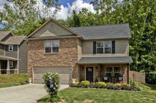 1421 Yarnell Station Blvd, Knoxville, TN 37932-2676