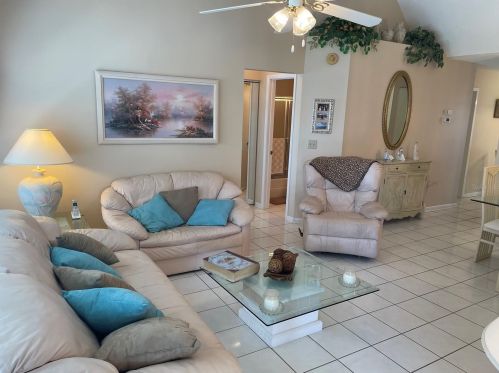 4908 Myrtle Oak Dr, New Port Richey, FL 34653-5322