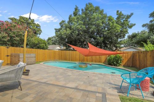 1903 Eastfield Dr, Richardson TX  75081-5435 exterior