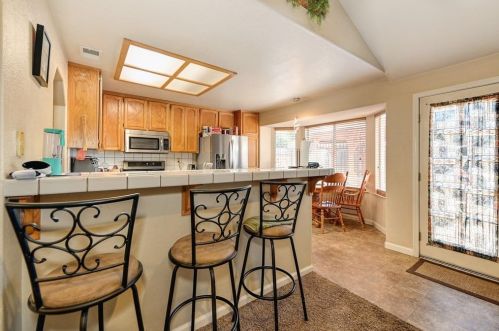 7321 Little Acorn Way, Rio Linda CA  95673-1336 exterior