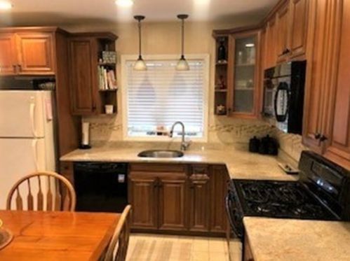 6 Winter Ave, Taunton MA 02780-1941 exterior