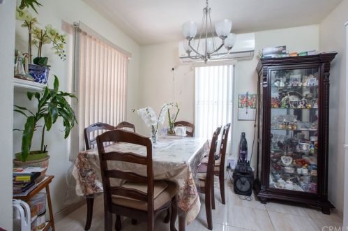 2125 Adriatic Ave, Long Beach CA 90810-3573 exterior