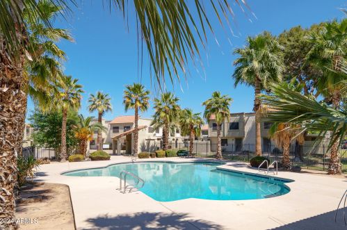 4721 Bethany Heights Dr, Glendale, AZ 85301-6143