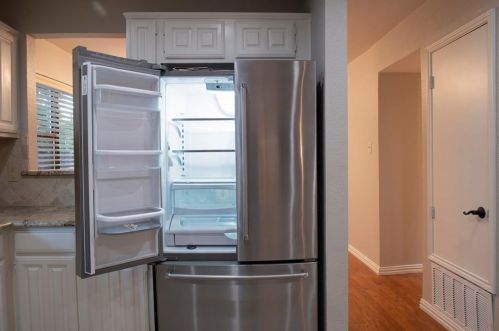 300 Springridge Ln, Euless TX  76039-8034 exterior