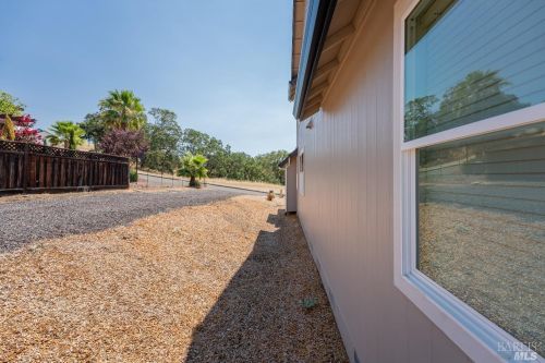 380 Tehuacan Rd, Ukiah CA  exterior