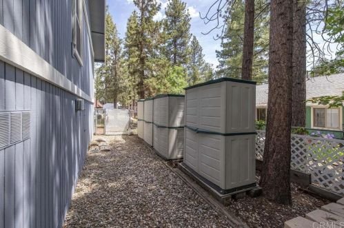 552 Division Dr, Big Bear City CA  92314-9649 exterior