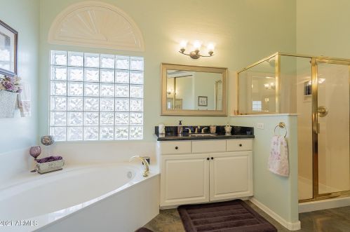 7002 Lone Cactus Dr, Glendale AZ 85308-9508 exterior