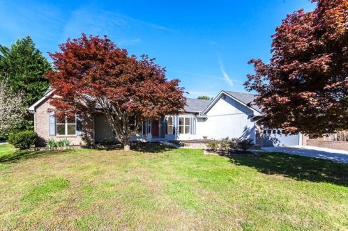 115 Happy Ending Ln, Kingston, TN 37763-6400