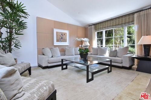 5037 Gaviota Ave, Van Nuys CA  91436-1427 exterior
