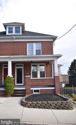 179 Franklin St, Red Lion, PA 17356-1945