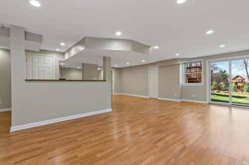 2301 Mohansic Ave, Yorktown Hgts NY  10598-3627 exterior
