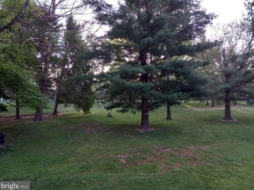 13587 Curran Dr, Cross Roads PA  17322-8374 exterior