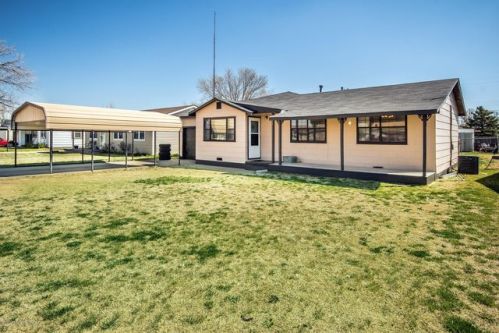 811 Ave Q, Sunray, TX