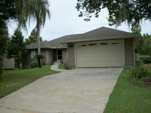 55816 Lee St, Astor, FL 32102-2836