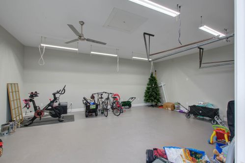 1490 Hindman Ave, Mount Pleasant SC 29464-4837 exterior