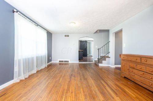 725 Eastern Ave, Bellefontaine OH  43311-2615 exterior