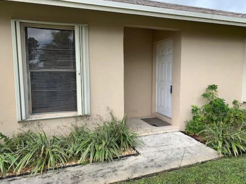 217 1st Cir, Boynton Beach FL  33435-7261 exterior