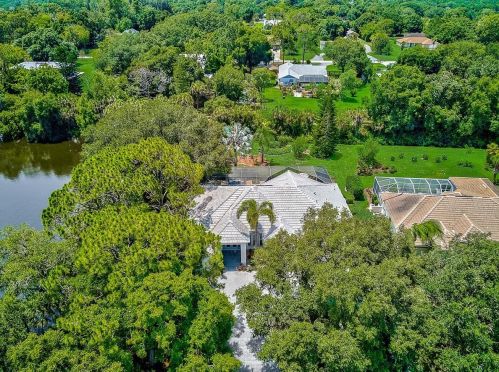 2130 Calusa Lakes Blvd, Nokomis, FL 34275-5347