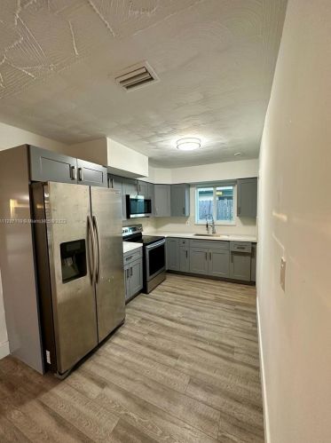 2231 57th Way, Hollywood FL  33021-3828 exterior