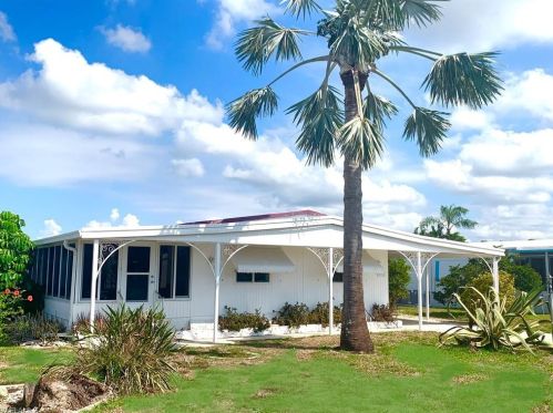 9318 Knight Rd, Bonita Springs, FL 34135-6562