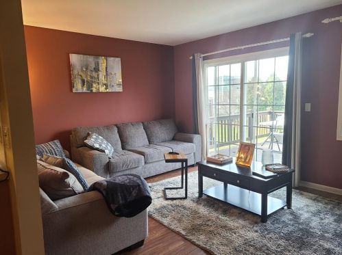 4 Saratoga Ct, Easton PA  18040-1046 exterior