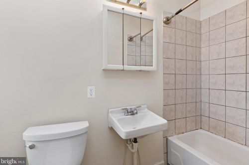 531 Herman Ave, Lemoyne PA  17043-1823 exterior