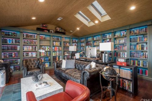 1940 Skycrest Dr, Fullerton CA  92831-1935 exterior