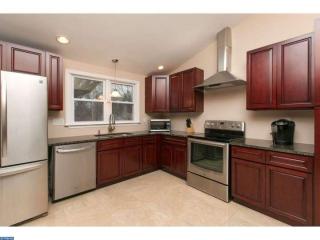 1 Kane Dr, Frazer, PA 19355-1712