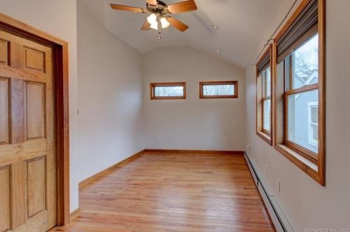 21 Moore Ave, Lyme CT  06371-1216 exterior