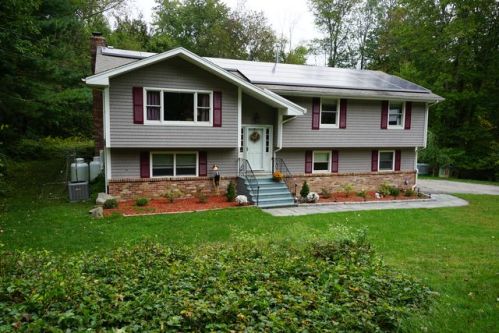 7 Cherokee Dr, Brookfield Center, CT 06804-3115