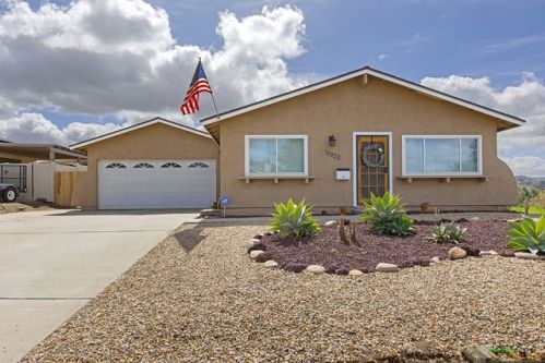 13323 Appaloosa Dr, Lakeside, CA 92040-3415